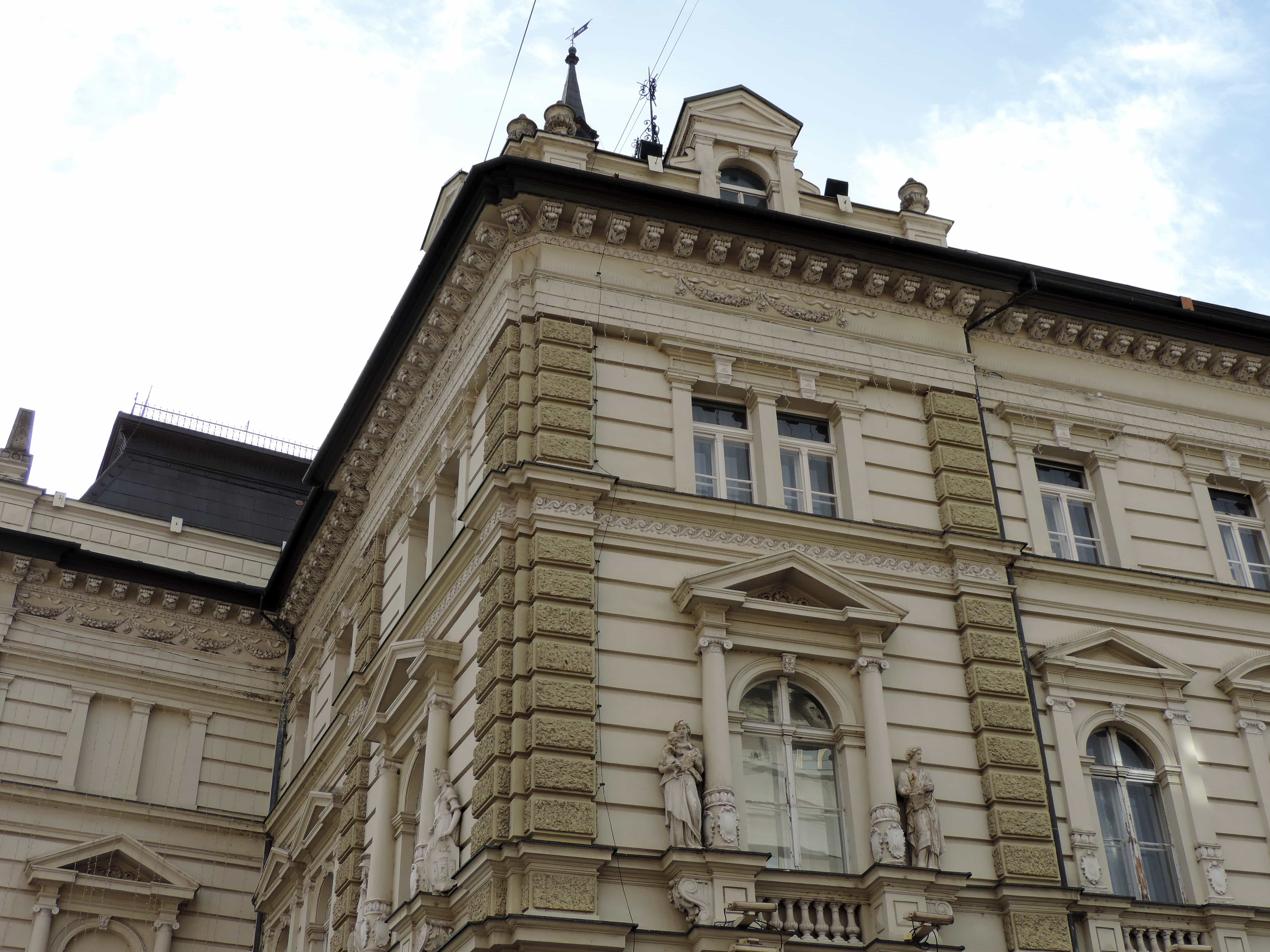 Sobrado Novo em Condomínio Fechado - Alphaville